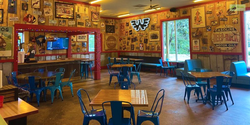 Martin's bar b Que joint - Charleston, South Carolina