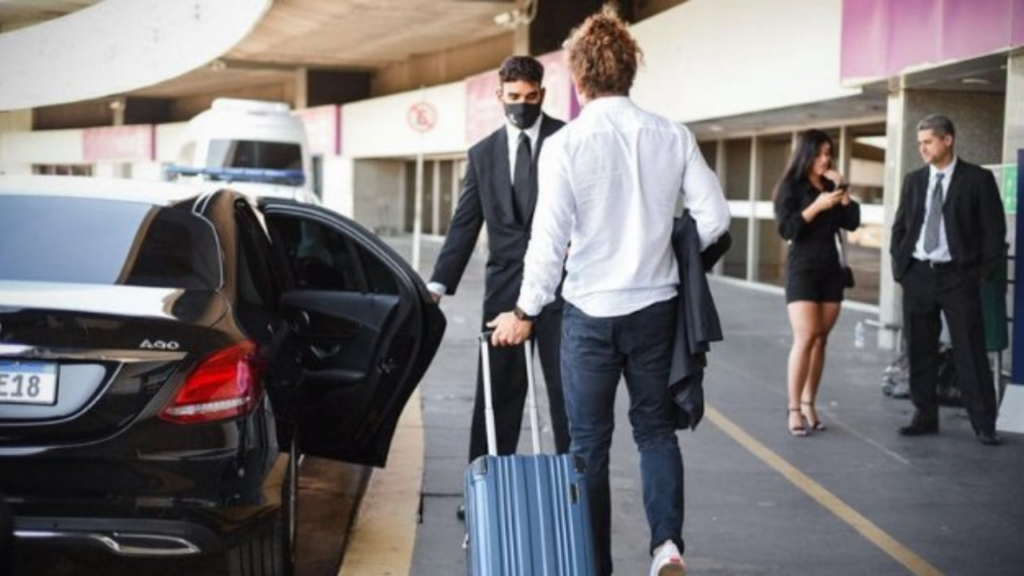 Why Hire A New York Chauffeur Service For Business Trips?